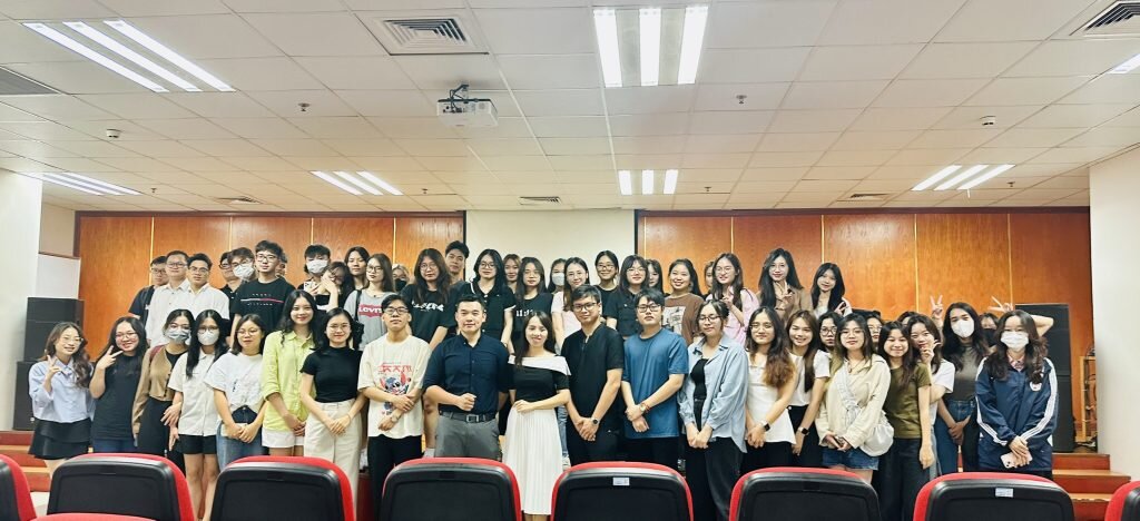 CEO Innocom chia sẻ bí quyết quản trị quan hệ khách hàng hiệu quả cho doanh nghiệp – Nguồn NEU